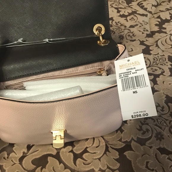 Michael Kors Cecelia Medium Leather Saddle Bag - Picture 5 of 5